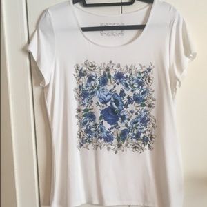 WHBM Floral White/Blue Scoop Neck Cap-Sleeve shirt